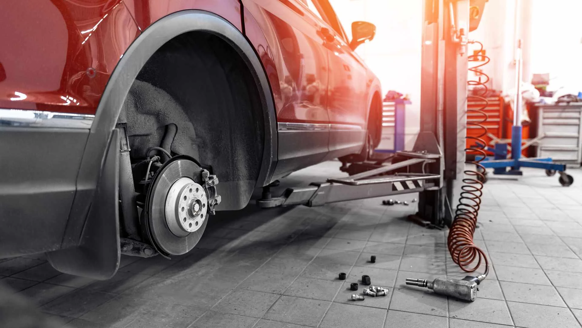 
                            LE VERNET AUTOMOBILE -
                            changement-des-plaquettes-de-frein